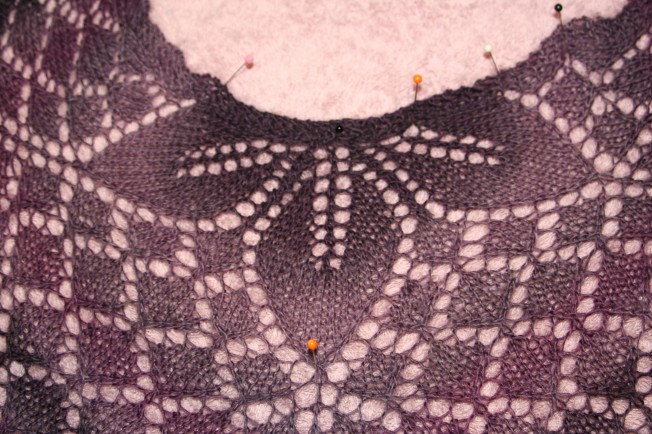 Orchid Thief shawlette neck detail